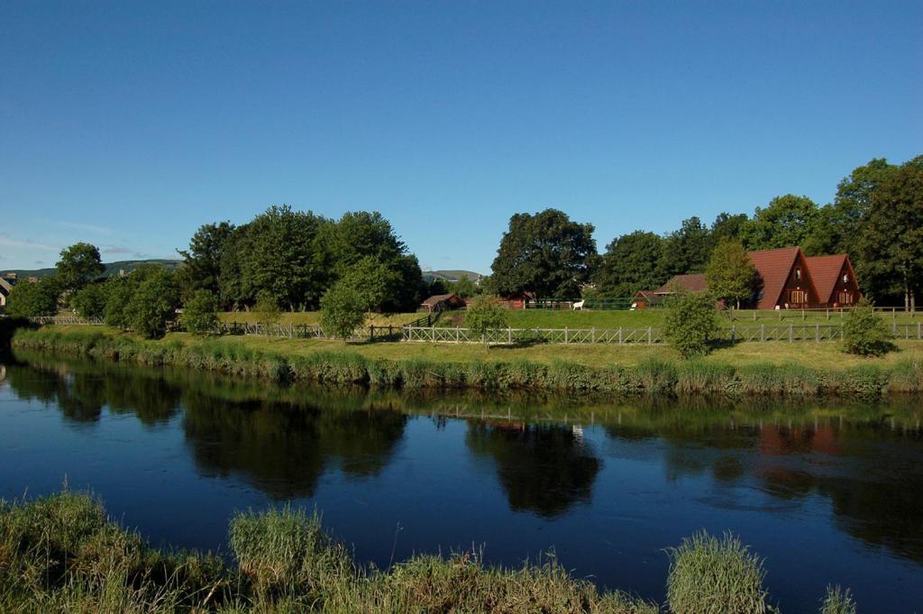 River Edge Lodges Bridge of Earn Zewnętrze zdjęcie